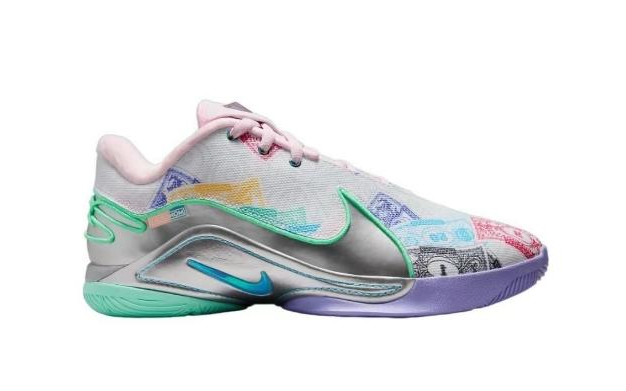 Nike LeBron 22 Basketball Shoes in Multicolor