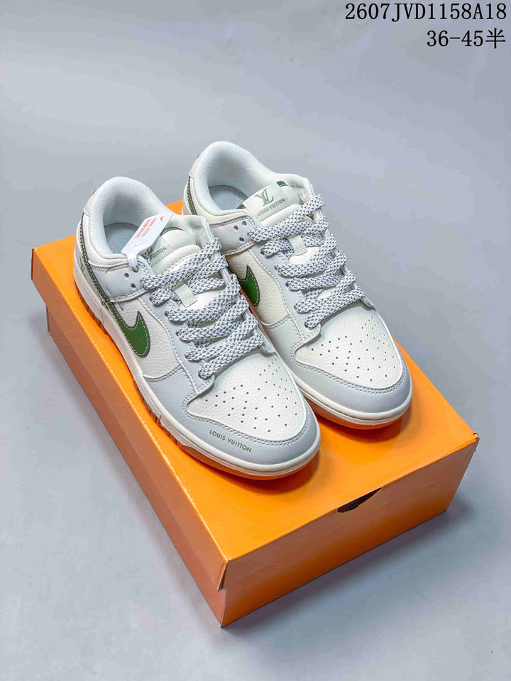 Nike SB Dunk Low White Green Gum Sneakers 2607JVD1158A18