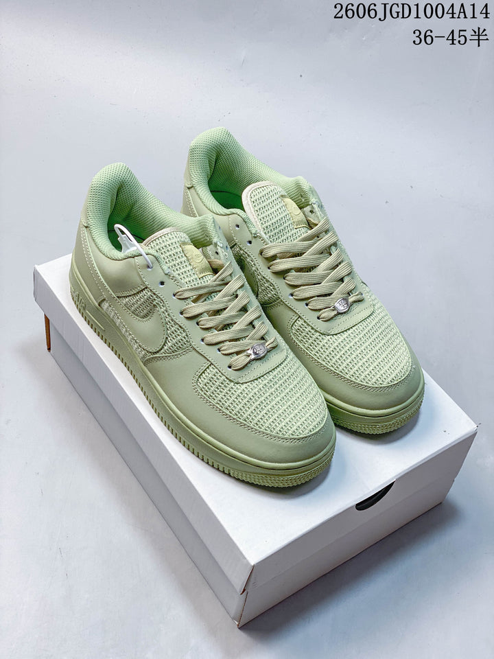 Nike Air Force 1 '07 Low Sneakers in Pale Green
