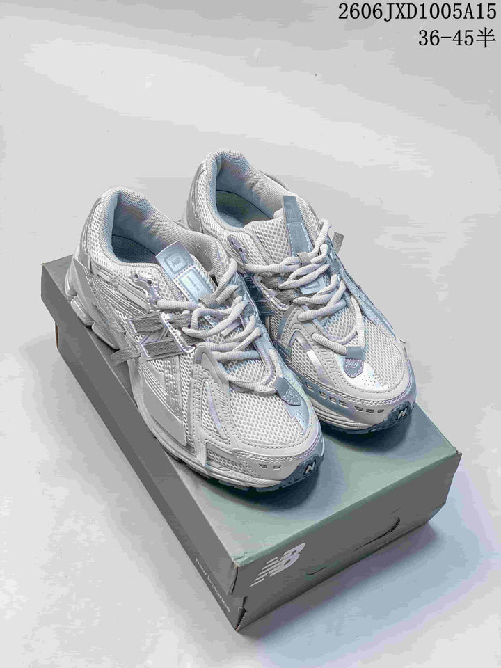 New Balance 1906 Silver Grey Retro Sneakers U1906AG
