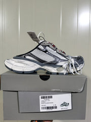 3XL Mesh Sneakers Grey and Red