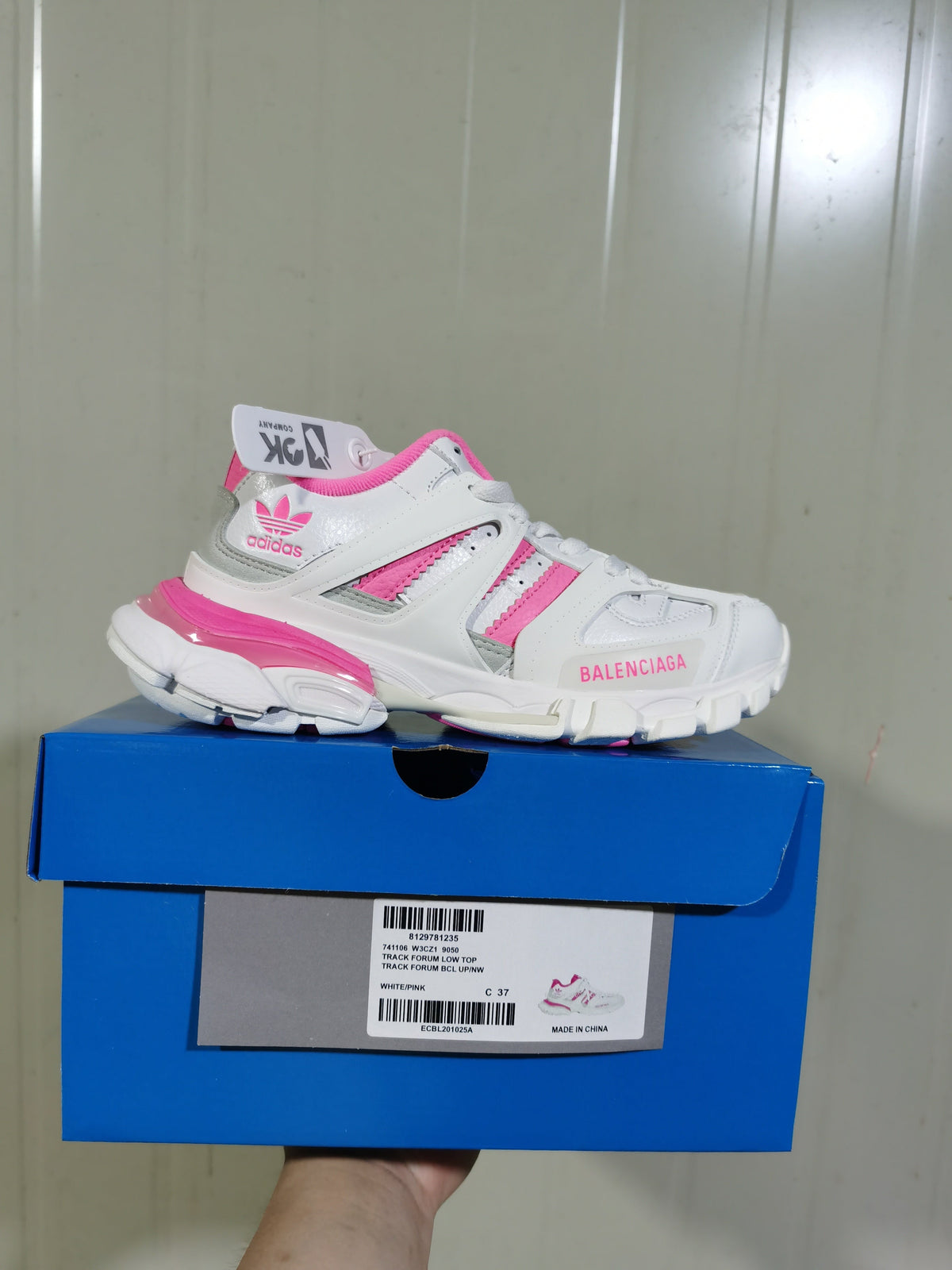 Adidas 9050 Track Forum Low Sneakers White Pink