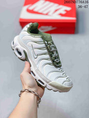 Nike Air Max Plus Sneakers White and Green 2607ND776A16