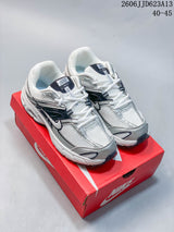 Nike Air Max Moto 2K White Silver Running Sneakers 354491-002
