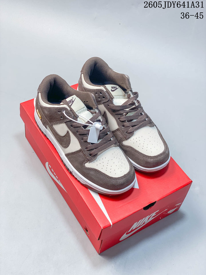 Nike SB Dunk Low Skateboarding Shoes IB4417