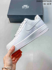 Nike Air Force 1 '07 Low-Top Sneakers, White