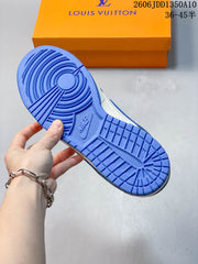 Nike SB Dunk Low White Blue Sneakers