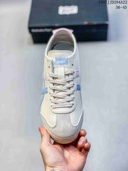 Onitsuka Tiger Mexico 66 Deluxe Sneakers in Cream and Blue