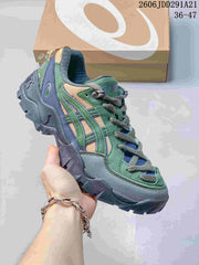 ASICS GEL-PICKAX Trail-Inspired Sneakers