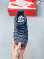 Nike Air Max Plus Sneakers Black 2607ND776A16