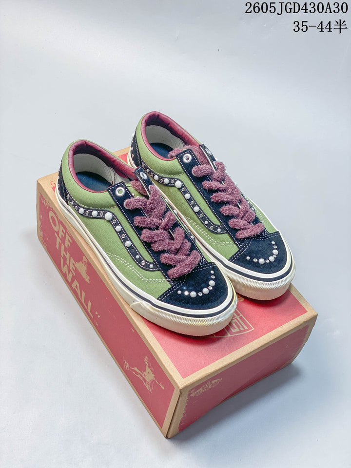Vans LX Old Skool Pearlized Green Sneakers