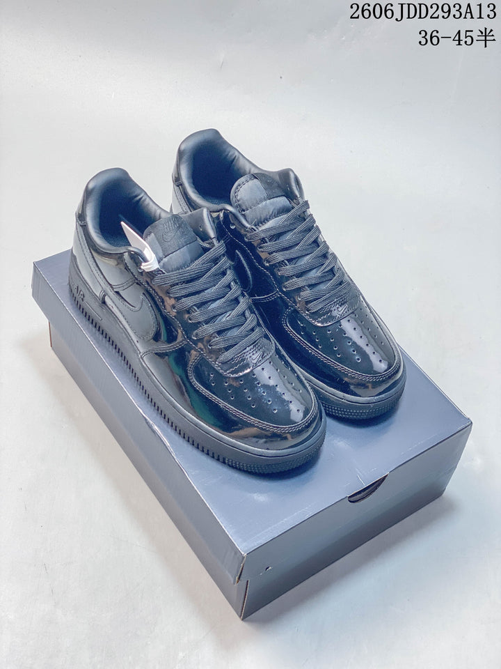 Nike Air Force 1 '07 Low Black Sneakers