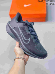 Nike Quest 6 Low-Top Running Sneakers