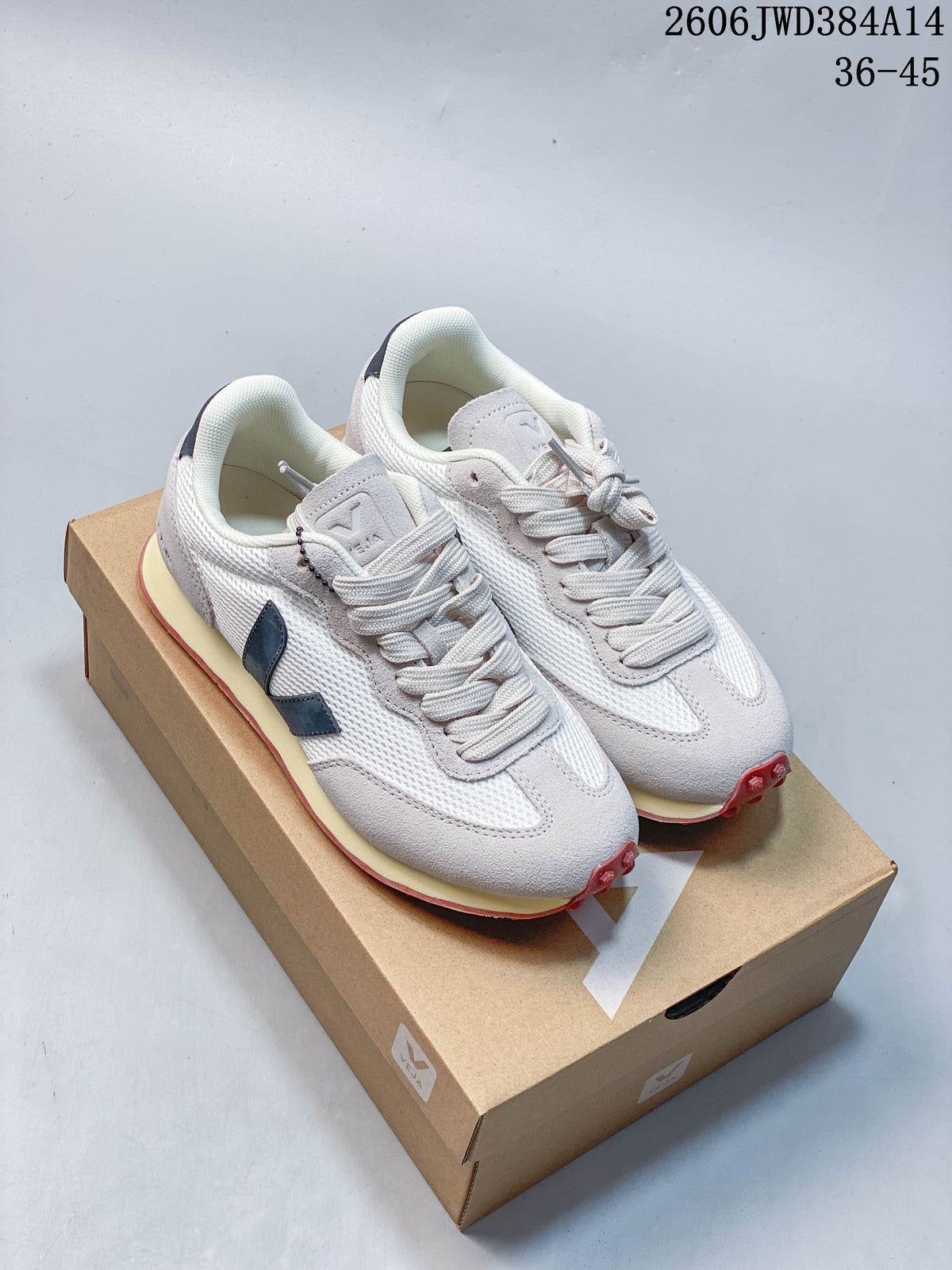 Veja Esplar Sneakers in White, Gray and Navy