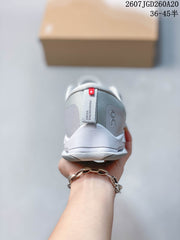 On Cloudnova Sneakers Light Gray White
