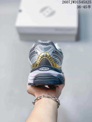 Saucony Pro Grid Omni 9 Sneakers White Silver Gold