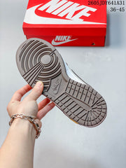 Nike SB Dunk Low Skateboarding Shoes IB4417