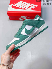 Nike Dunk Low SB Sneakers, Green and White, JD107A17