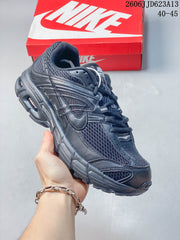 Nike Air Max Moto 2K Low-Top Running Shoes, Black