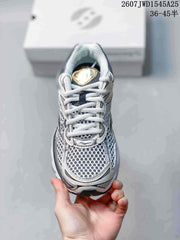 Saucony Pro Grid Omni 9 Sneakers White Silver Gold