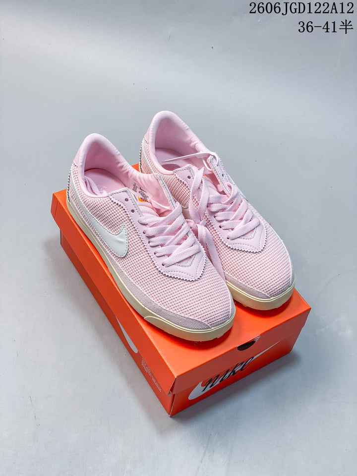 Nike Astro Grabber Women's Pink Casual Sneakers 06JGD122A12