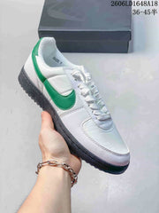 Nike Field General 82 SP Low-Top Sneakers