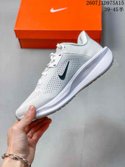 Nike Quest 6 White Low-Top Running Sneakers