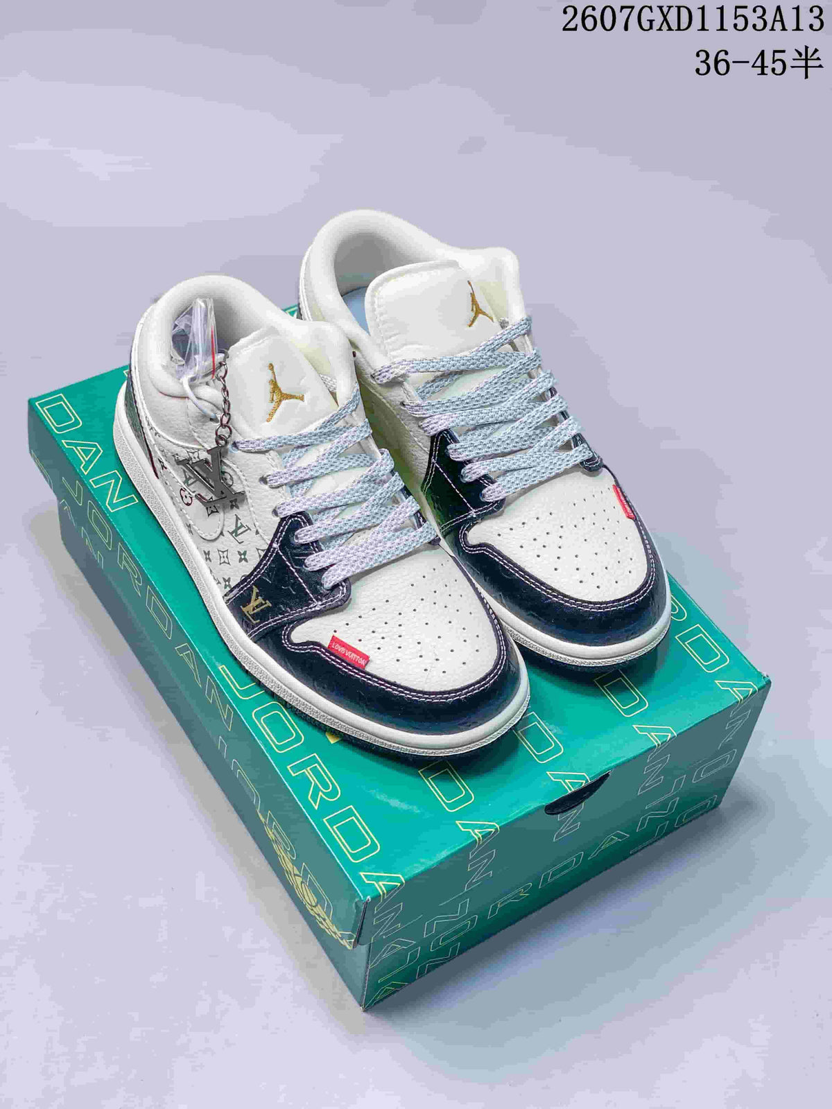Nike SB Dunk Low White Navy Gold Sneakers QL1988-00