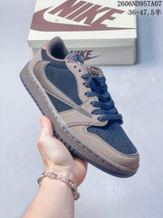 Jordan Travis Scott Air Jordan 1 Low OG Velvet Brown Sneakers